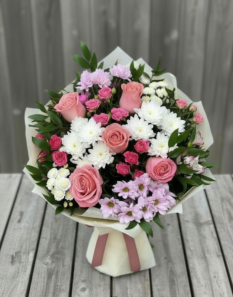 Букет цветов из: Альстромерии, Гвоздики, Розы и Хризантемы в Снежинске