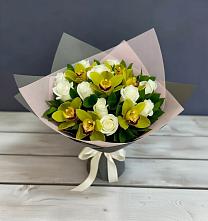 Букет цветов из:  Орхидеи и Розы в Снежинске