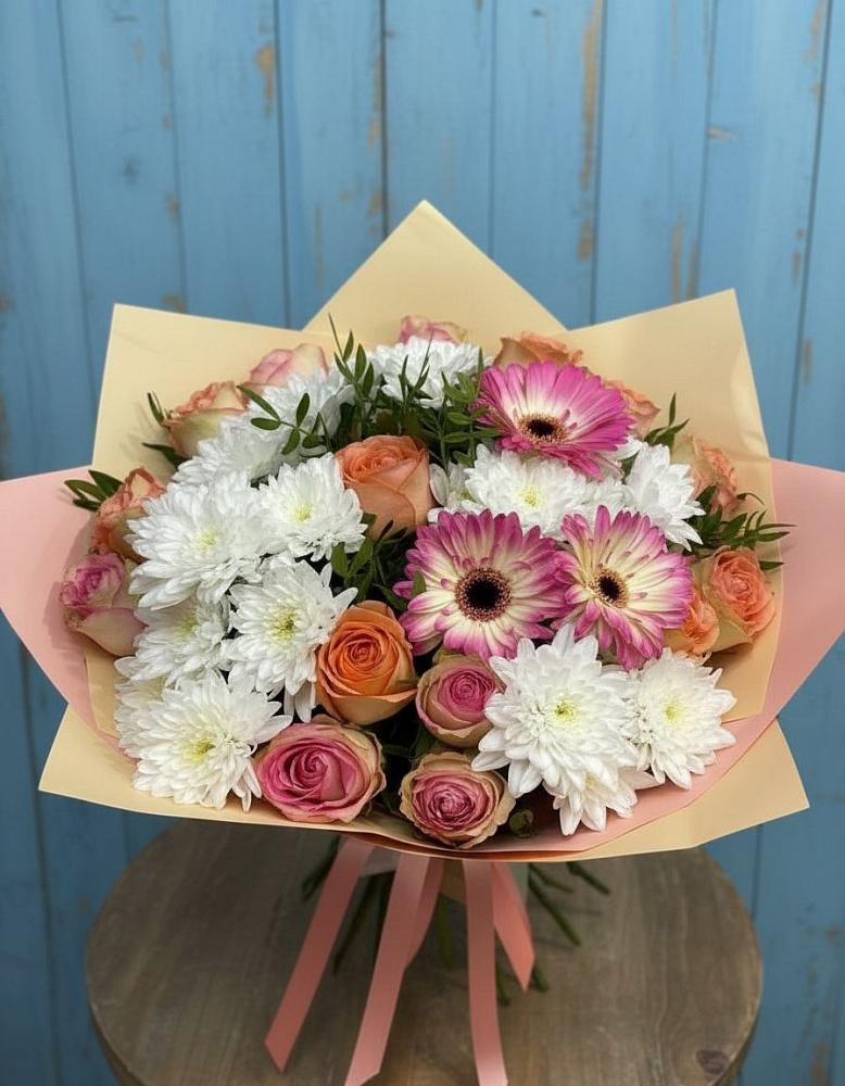 Букет цветов из: Розы, Герберы и Хризантемы в Снежинске
