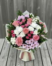 Букет цветов из:  Альстромерии, Гвоздики, Розы и Хризантемы в Снежинске