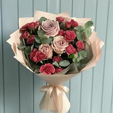 Букет цветов из:  Гвоздики и Розы в Снежинске