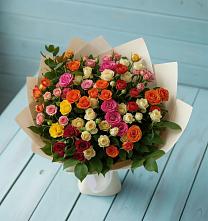 Букет Микс из разноцветных кустовых роз в Снежинске