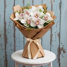 Букет цветов из:  Орхидеи и Розы в Снежинске