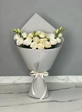 Букет цветов из:  Розы и Лизиантусы в Снежинске